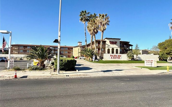 Pictures of Hospitality property located at 430 W Palmdale, Palmdale, CA 93551 for sales - image #1