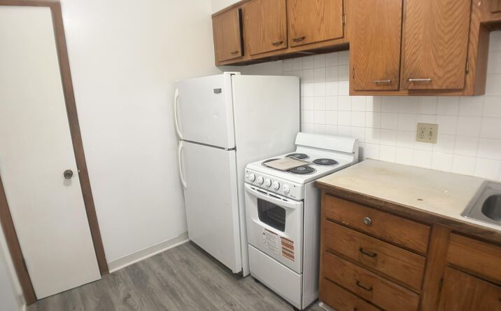 Pictures of Retail property located at 330 Magnolia Avenue East, St Paul, MN 55130 for sales - image #1