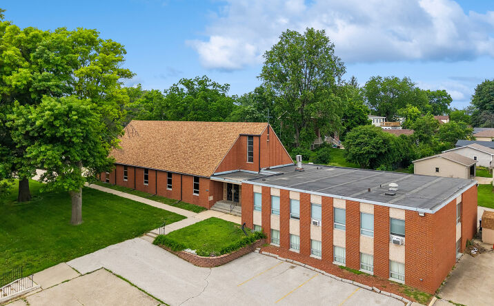 Pictures of Special Purpose property located at 4323 Douglas Ave, Des Moines, IA 50310 for sales - image #1