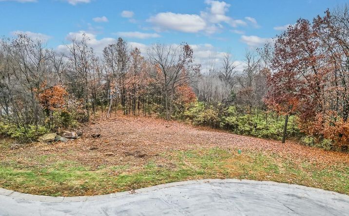 Pictures of Land, Multifamily property located at 1946 Edgewood Drive, Leavenworth, KS 66048 for sales - image #1