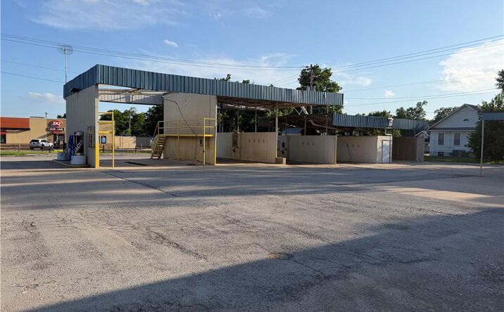 Pictures of Business for Sale, Special Purpose property located at 1401 N Penn Avenue, Independence, KS 67301 for sales - image #1