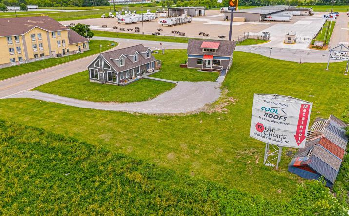 Pictures of Retail property located at 133 BALL Drive, Lincoln, IL 62656 for sales - image #1