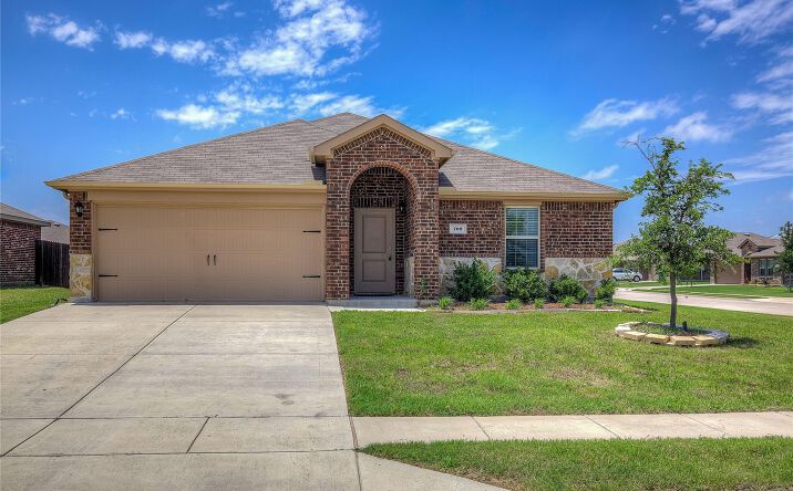 Pictures of Retail property located at 702 Saddle Oak Lane, Fate, TX 75189 for sales - image #1