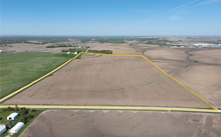 Pictures of Land property located at 79th Street, Blairstown, IA 52301 for sales - image #1