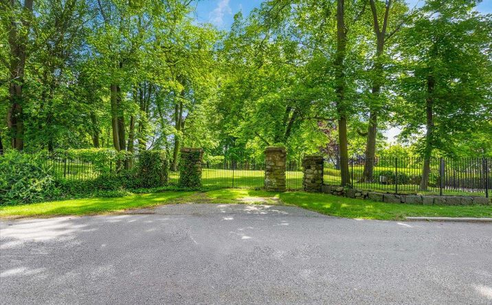 Pictures of Land property located at Parcel #0641-25 Purchase Street, Purchase, NY 10577 for sales - image #1