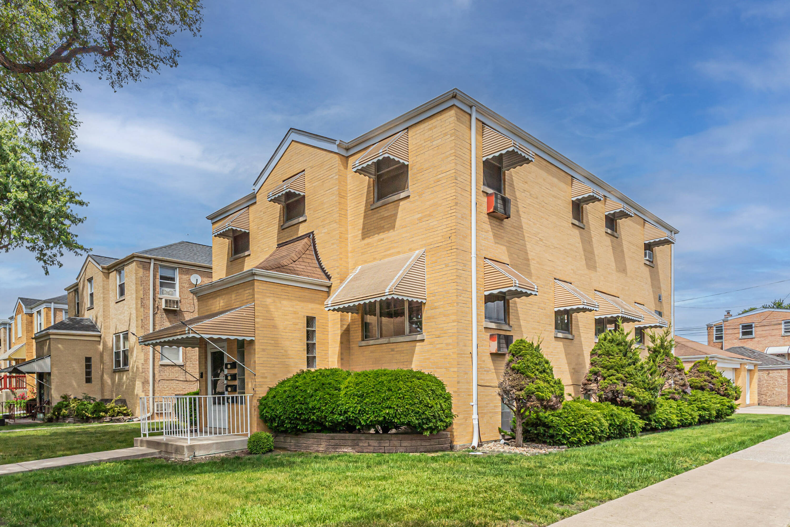 2001 N 73rd Ct  