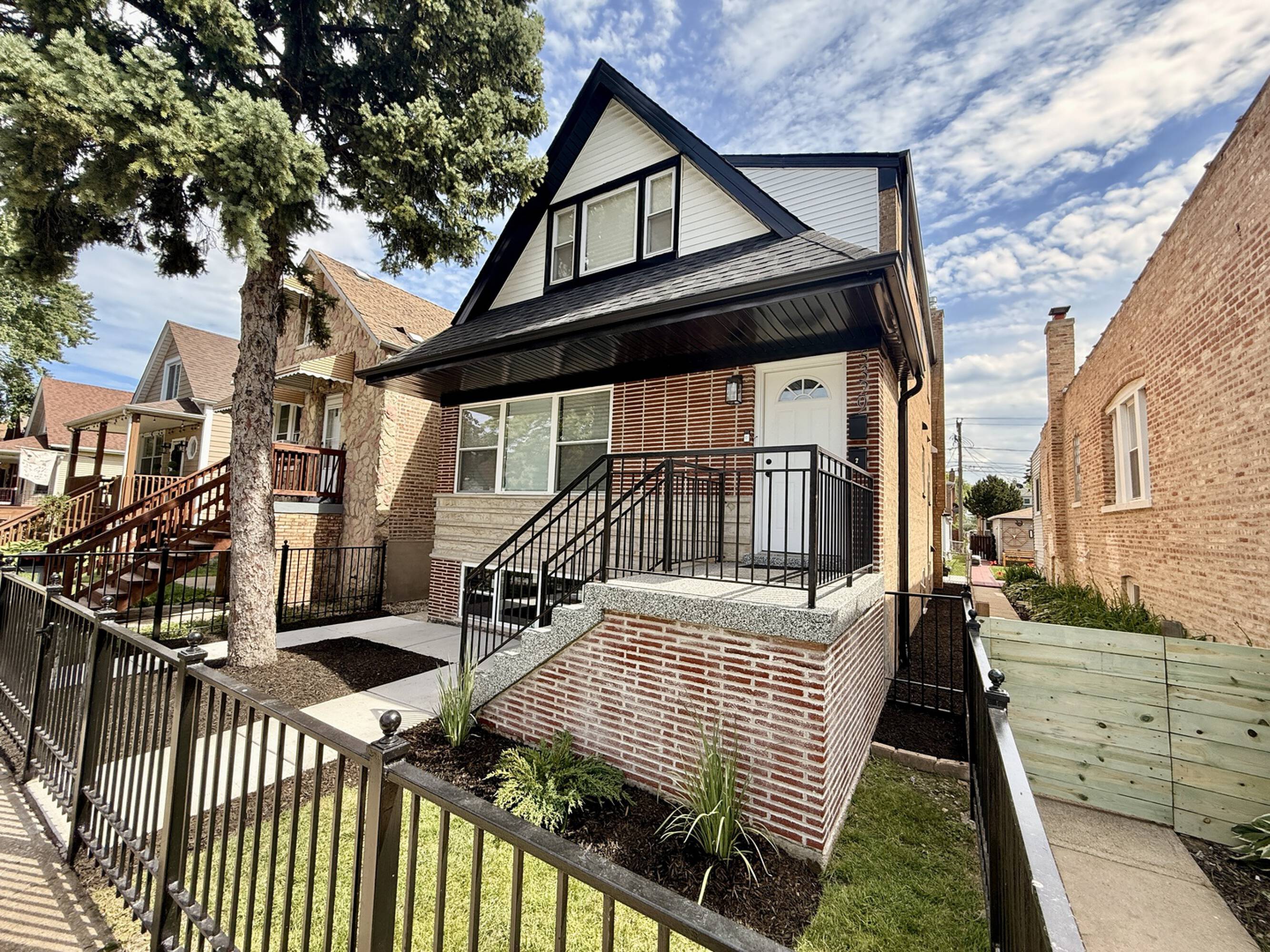 5329 W 30th Pl  