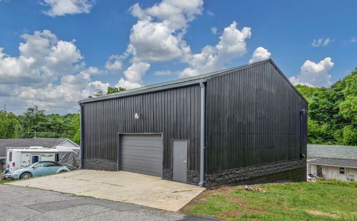 Pictures of Special Purpose property located at 112 Short Morgan St, Eden, NC 27288 for sales - image #1