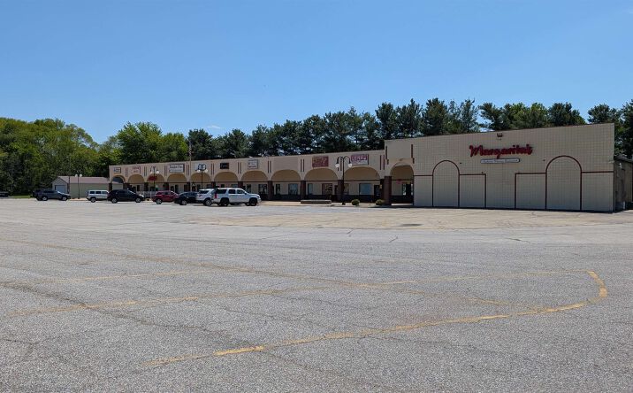 Pictures of Special Purpose property located at 705 E County Road 6 Road, Elkhart, IN 46514 for sales - image #1