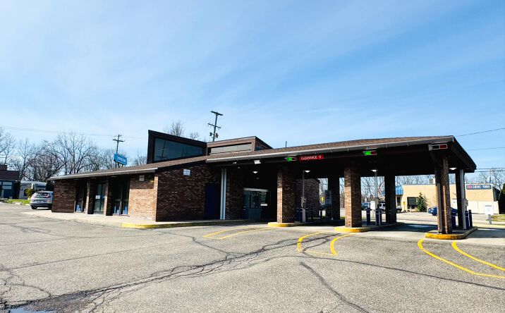 Pictures of Office, Retail property located at 2025 Whites Road, Kalamazoo, MI 49008 for sales - image #1