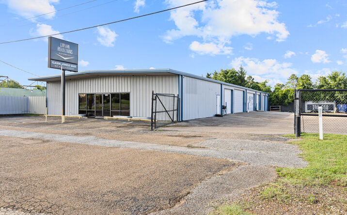 Pictures of Office, Industrial property located at 3698 E Marshall Ave, Longview, TX 75602 for sales - image #1