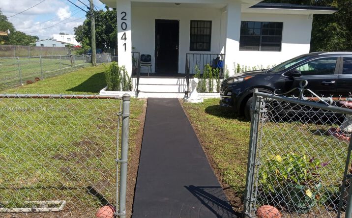 Pictures of Multifamily property located at 2041 NW 100th St, Miami, FL 33147 for sales - image #1