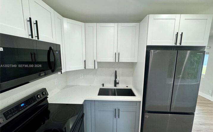 Pictures of Multifamily property located at 2631 SW 13th Ave, Fort Lauderdale, FL 33315 for sales - image #1