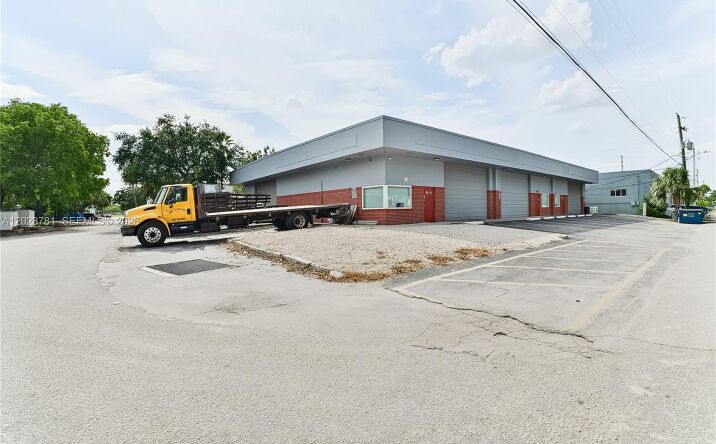 Pictures of Business for Sale, Office, Retail property located at 5101 NW 10th Ter, Fort Lauderdale, FL 33309 for sales - image #1