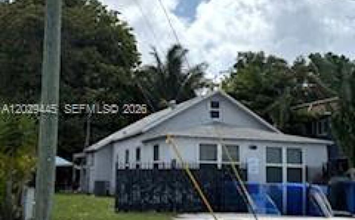 Pictures of Multifamily property located at 7640 NE 3rd Pl, Miami, FL 33138 for sales - image #1