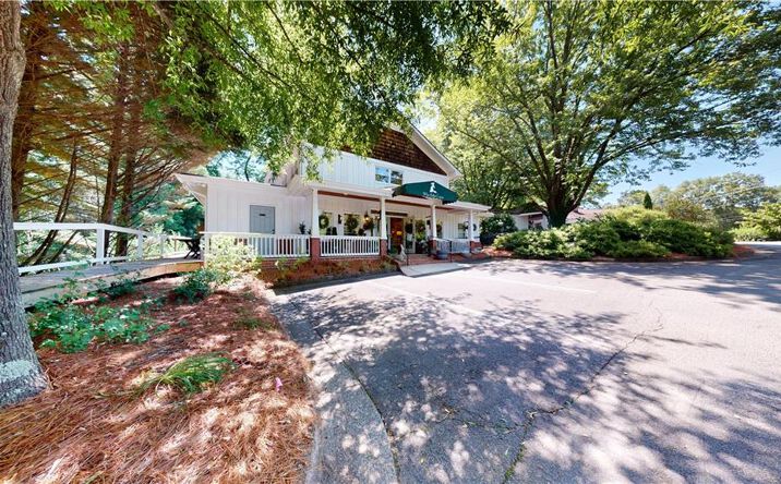 Pictures of Retail property located at 3760 Due West Road NW, Marietta, GA 30064 for sales - image #1