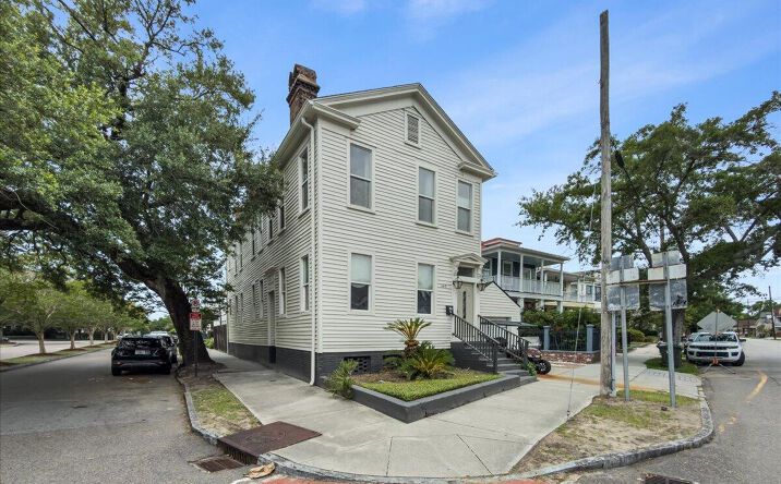 Pictures of Multifamily, Mixed Use, Office property located at 695 King Street # B #A & B, Charleston, SC 29403 for sales - image #1