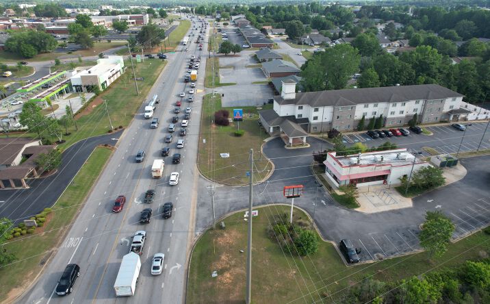 Pictures of Retail property located at 2020 GATEWAY DR, OPELIKA, AL 36801-5483 for sales - image #1