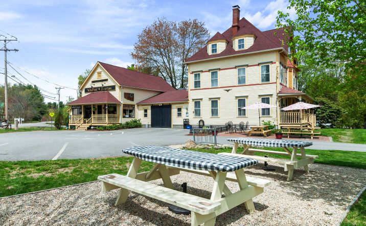 Pictures of Retail, Hospitality, Business for Sale property located at 128 N LOWELL RD, WINDHAM, NH 03087-1249 for sales - image #1