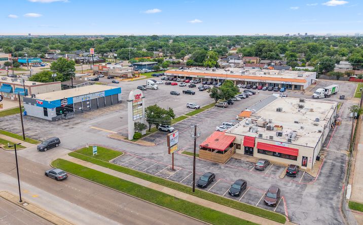 Pictures of Retail property located at 4401 W WALNUT ST, GARLAND, TX 75042 for sales - image #1