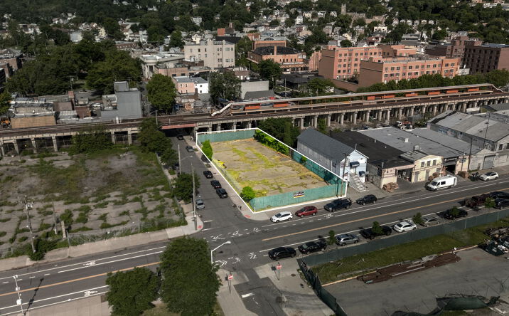 Pictures of Land property located at 1 Water Street, Staten Island, NY 10304 for sales - image #1