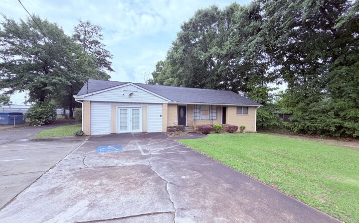 Pictures of Office property located at 724 King Road, Riverdale, GA 30274 for sales - image #1