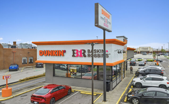 Pictures of Retail property located at 4740 RIDGE RD, BROOKLYN, OH 44144-3327 for sales - image #1