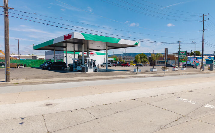 Pictures of Retail property located at 421 23rd Avenue, Oakland, CA 94606 for sales - image #1