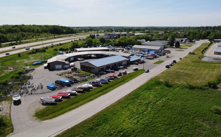 Pictures of Industrial property located at 400 SUSSEX ST, PEWAUKEE, WI 53072-2525 for sales - image #1