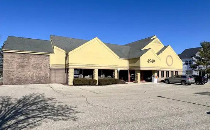 Pictures of Office property located at 4949 Plainfield Ave NE, Grand Rapids, MI 49525 for sales - image #1