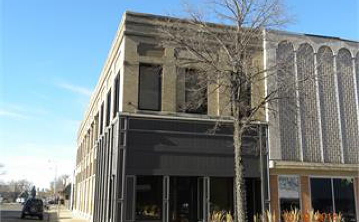 Pictures of Retail property located at 224 S MAIN ST, ABERDEEN, SD 57401-4138 for sales - image #1