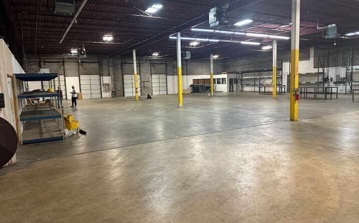 Pictures of Industrial property located at 3817 Air Park St, Memphis, TN 38118 for sales - image #1