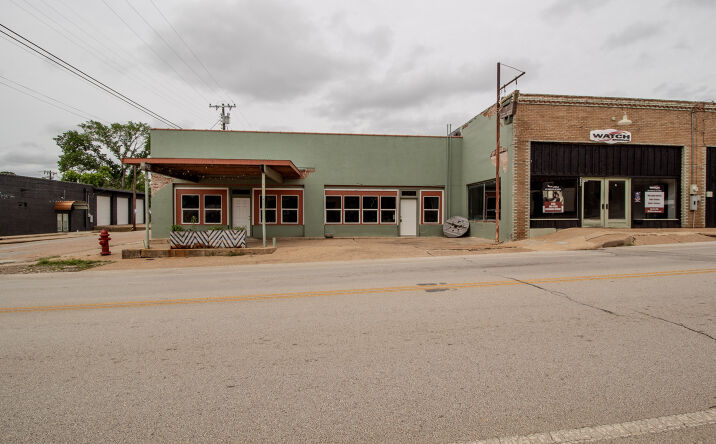 Pictures of Retail, Industrial property located at 200 East Goliad Avenue, Crockett, TX 75835 for sales - image #1