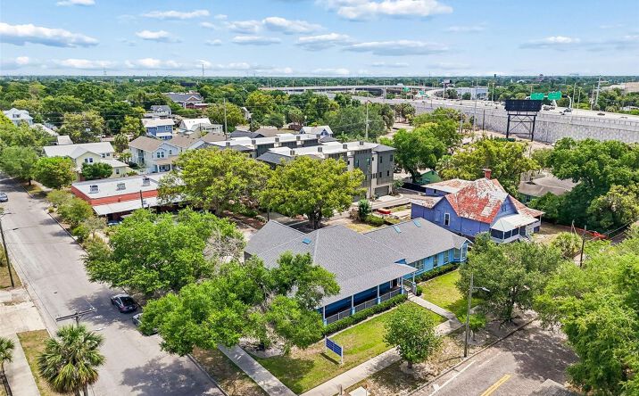 Pictures of Office property located at 402 East 7th Avenue, Tampa, FL 33602 for sales - image #1