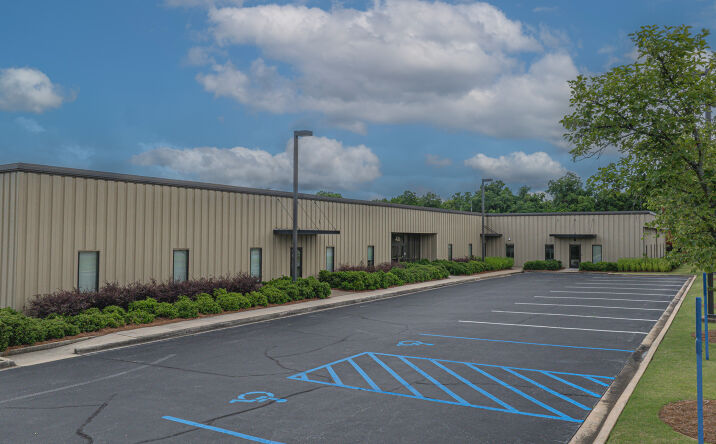 Pictures of Office property located at 426 Veterans Drive, Florence, AL 35630 for sales - image #1