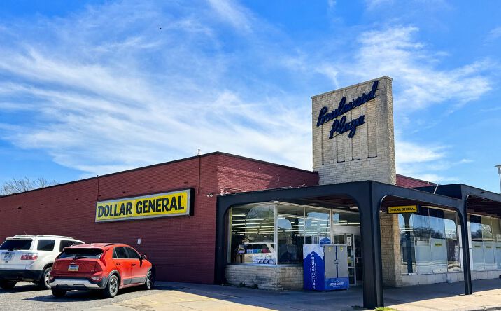 Pictures of Retail property located at 2747 Boulevard Plaza, Wichita, KS 67211 for sales - image #1