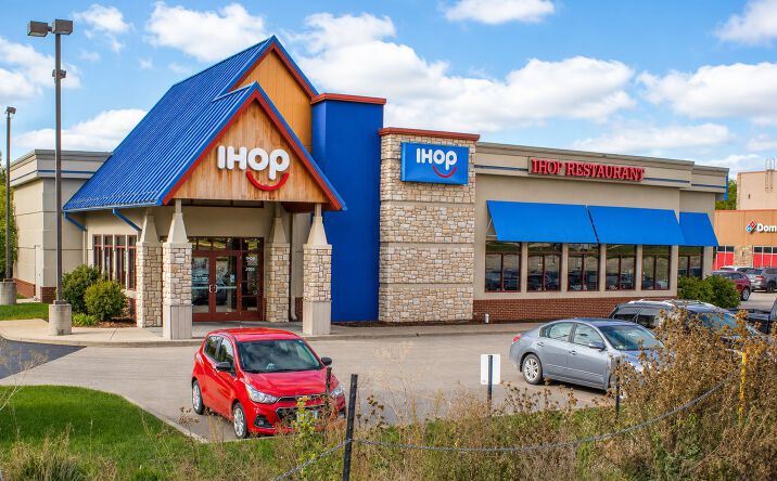 Pictures of Retail property located at 2248 North Webb Road, Grand Island, NE 68803 for sales - image #1