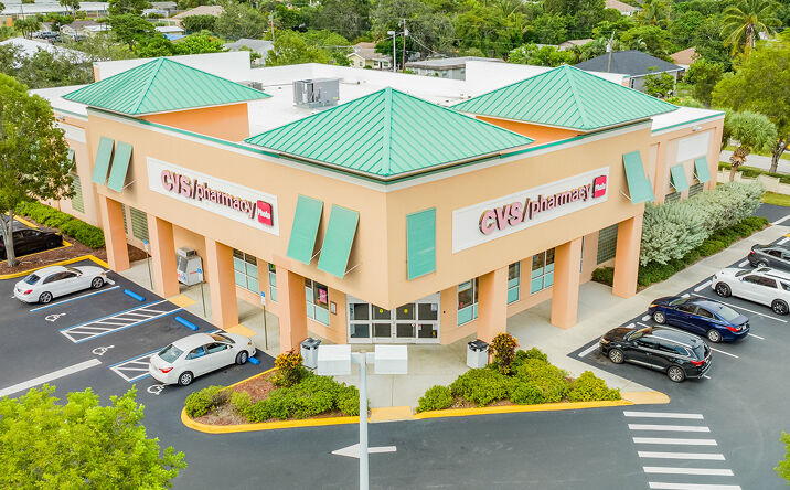 Pictures of Retail property located at 2515 Shadowlawn Drive, Naples, FL 34112 for sales - image #1