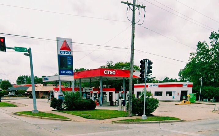 Pictures of Retail property located at 17500 KEDZIE AVE, HAZEL CREST, IL 60429 for sales - image #1