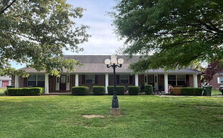 Pictures of Mixed Use property located at 132 William & Mary Ct., Henderson, KY 42420 for sales - image #1
