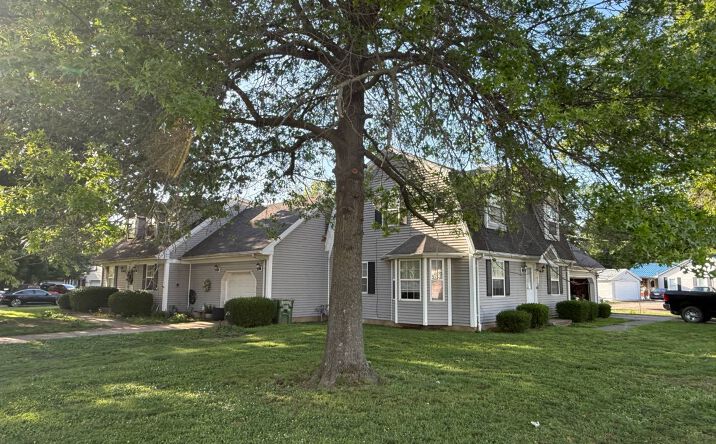 Pictures of Mixed Use property located at 143 William & Mary Ct., Henderson, KY 42420 for sales - image #1