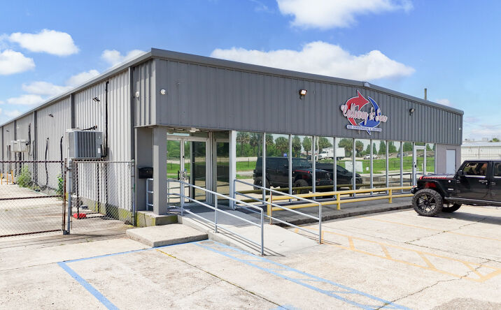 Pictures of Retail property located at 10064 I-10 Service Road, New Orleans, LA 70127 for sales - image #1