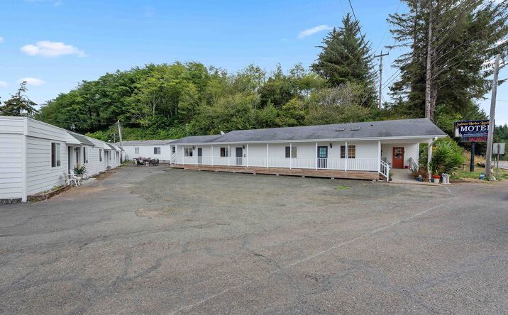 Pictures of Hospitality property located at 265 8TH ST, Winchester Bay, OR 97467 for sales - image #1