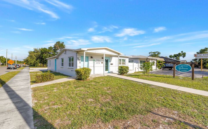 Pictures of Office property located at 575 49th Street South, St. Petersburg, FL 33707 for sales - image #1