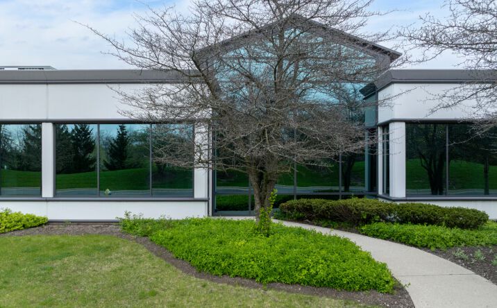 Pictures of Land property located at 1011 WOODLANDS PKWY, VERNON HILLS, IL 60061-3181 for sales - image #1