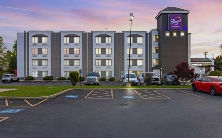 Pictures of Hospitality property located at 2255 173rd Street, Lansing, IL 60438 for sales - image #1