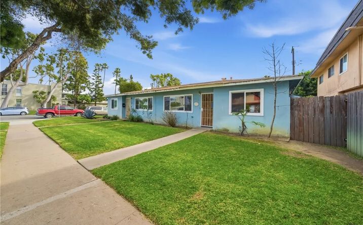 Pictures of Multifamily property located at 753 Scott Place, Costa Mesa, CA 92627 for sales - image #1