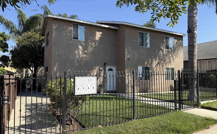 Pictures of Multifamily property located at 1952 Irving Avenue, San Diego, CA 92113 for sales - image #1