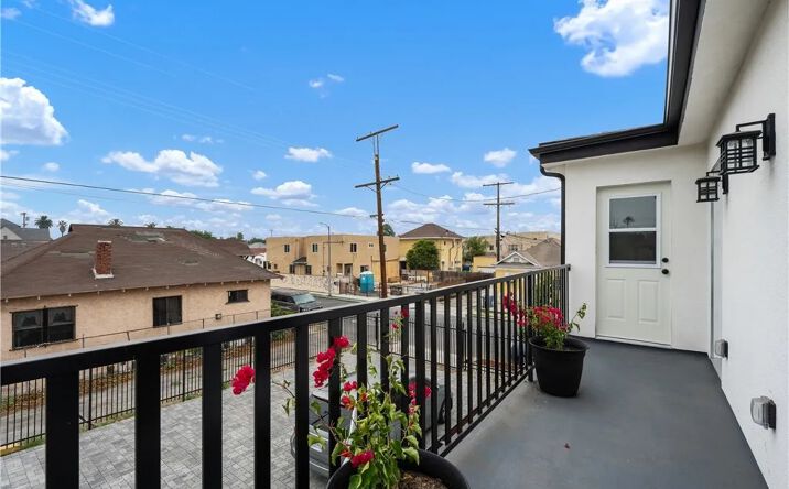 Pictures of Multifamily property located at 759 E 25th, Los Angeles, CA 90011 for sales - image #1