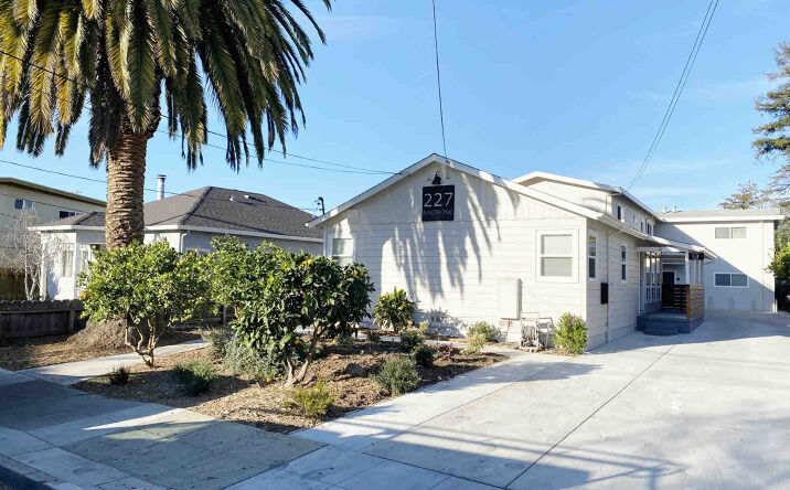 Pictures of Multifamily property located at 227 Madrone St, Redwood City, CA 94061 for sales - image #1